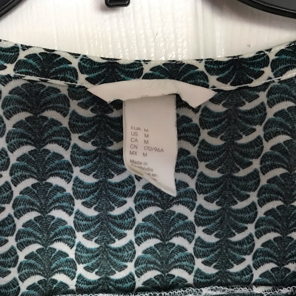 H&M Blouse - Picture 4 of 4